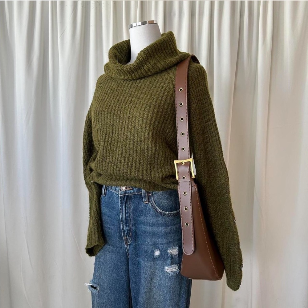 Green acoté turtleneck Mohair blend sweater. - Picture 4 of 8